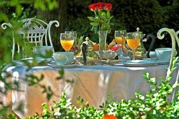 Château d Arpaillargues Hotel in Provence-Alpes-Côte d'Azur