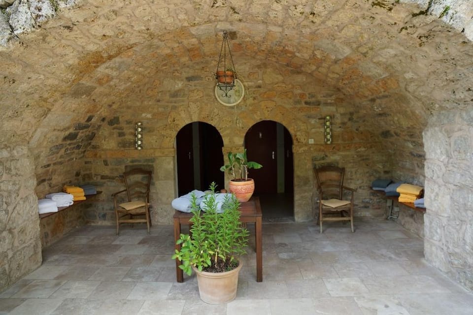 Château de la Caze Hotel in Auvergne-Rhône-Alpes