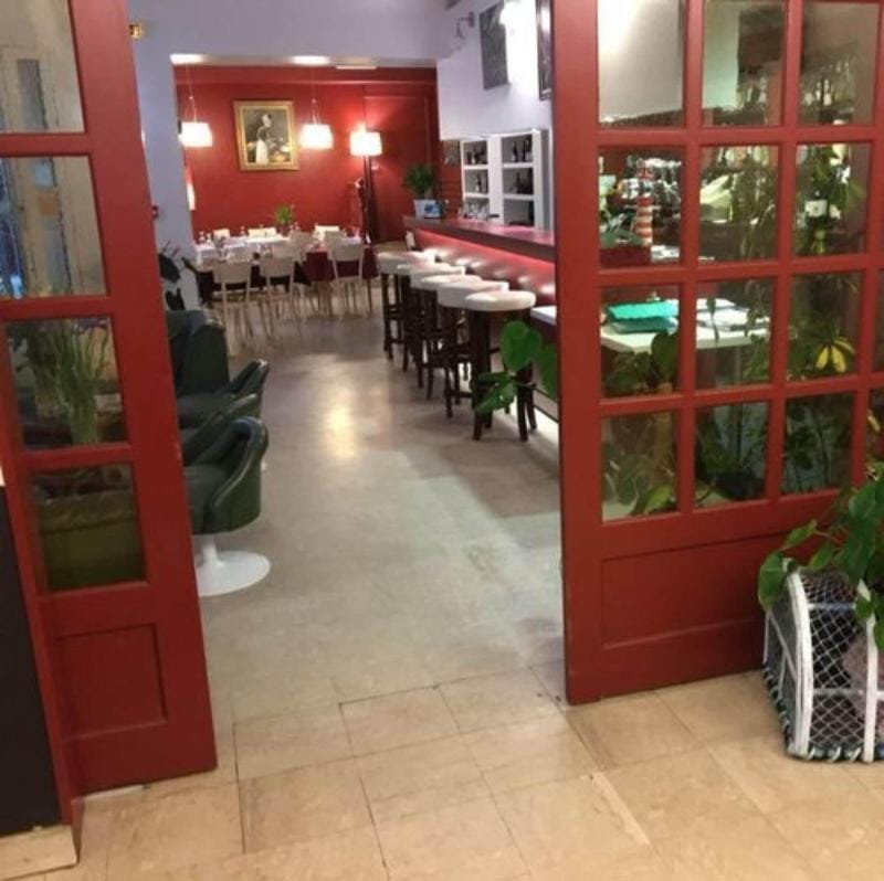 Hôtel Restaurant Les Oceanides Hotel in Concarneau
