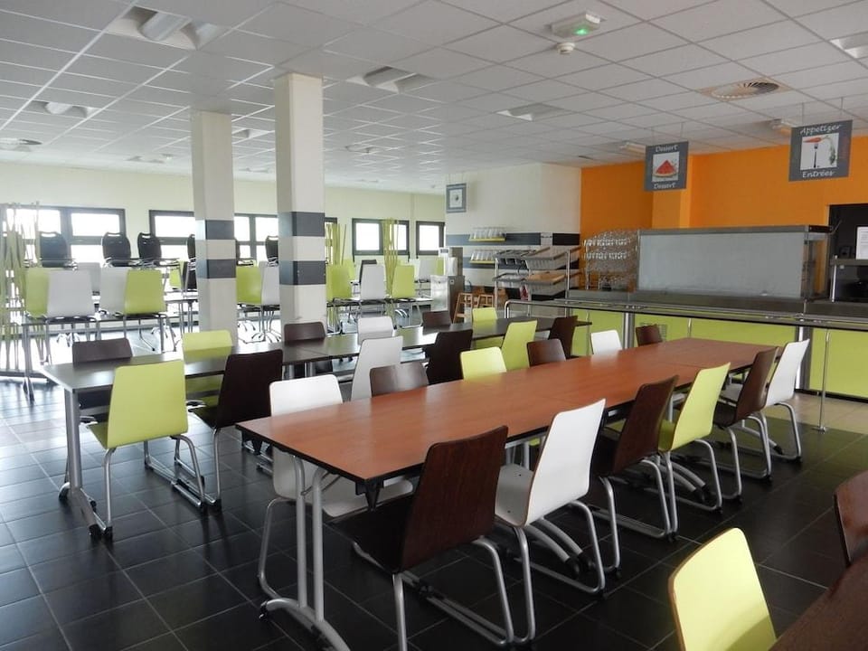 L Escale Hotel in Dunkirk