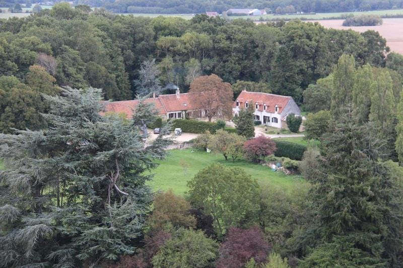 B&B La Ferme Des Bordes Hotel in Centre-Val de Loire