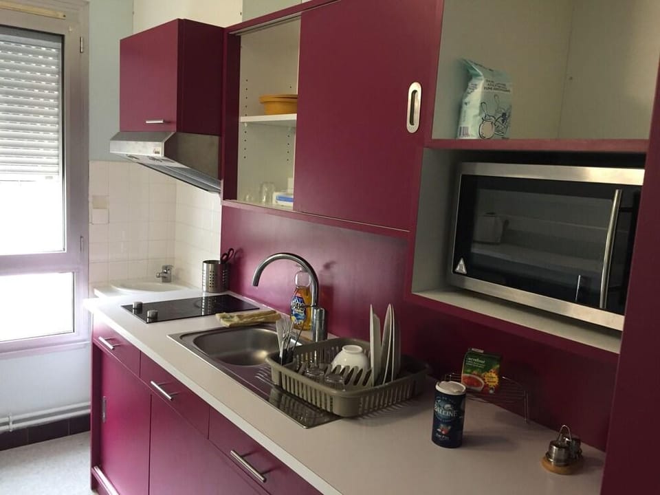 CRJS et Auberge de Jeunesse - Hostel Hotel in Blois