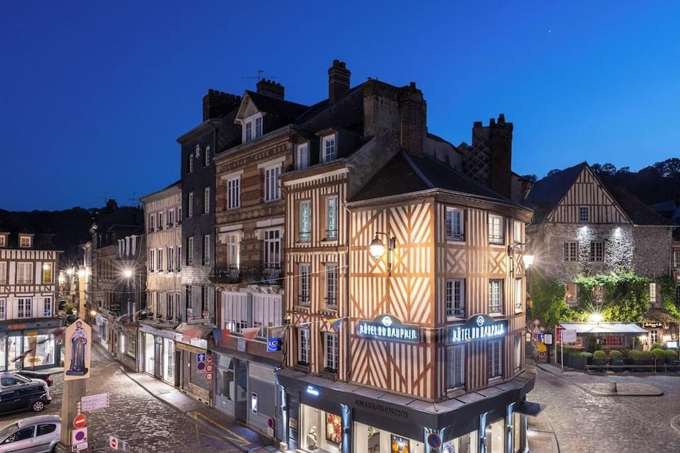Hotel le Dauphin les Loges Hotel in Honfleur