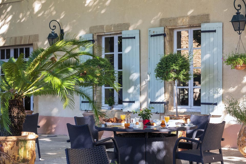Le Pré du Moulin - Maison Alonso - Hôtel Restaurant Hotel in Provence-Alpes-Côte d'Azur