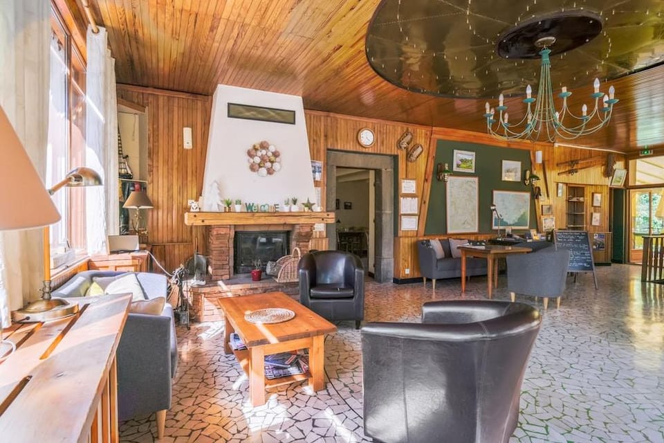 Hôtel Le Vieux Tilleul Hotel in Provence-Alpes-Côte d'Azur