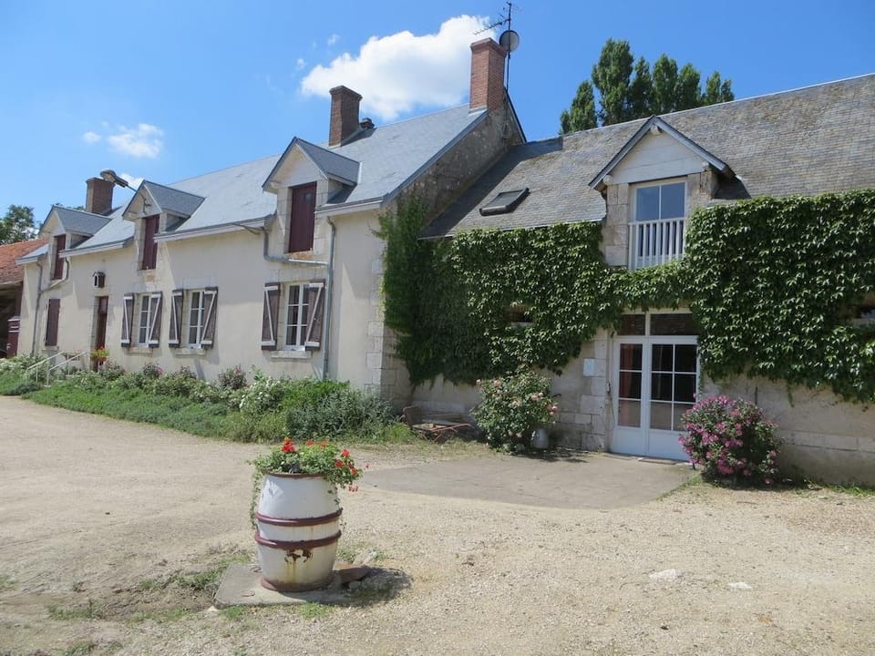 Chambres d hotes Domaine de l Isle Hotel in Centre-Val de Loire