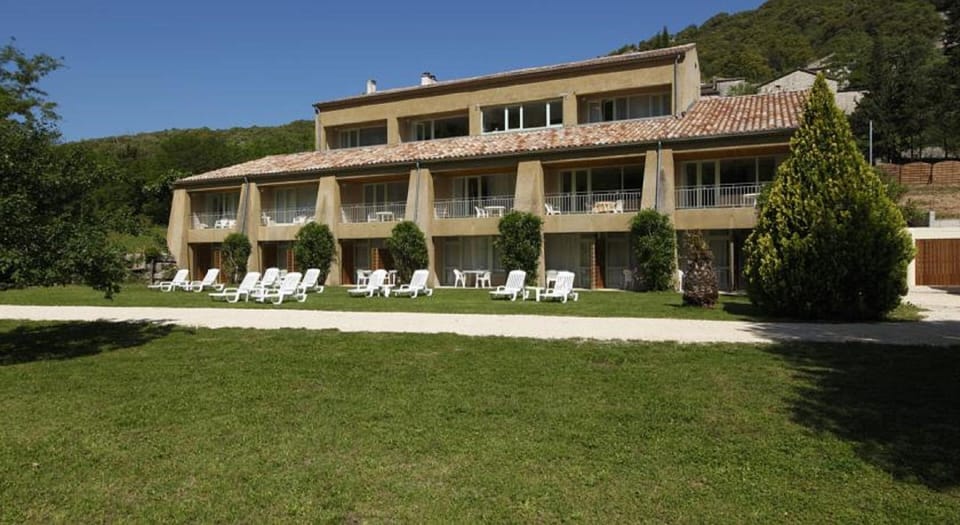 Vacancéole - Le Domaine de Chames Hotel in Vallon-Pont-d'Arc