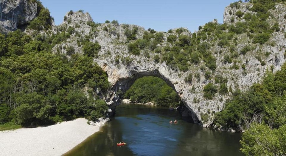 Vacancéole - Le Domaine de Chames Hotel in Vallon-Pont-d'Arc