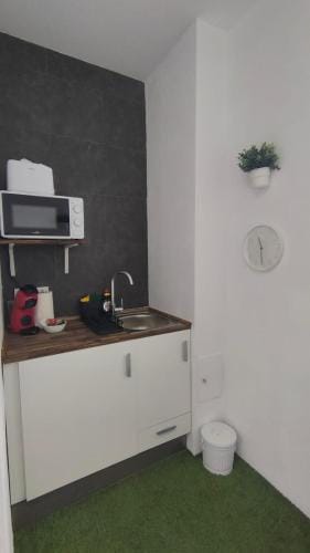 Small and Cozy Rooms - G10 Hotel in Valencia