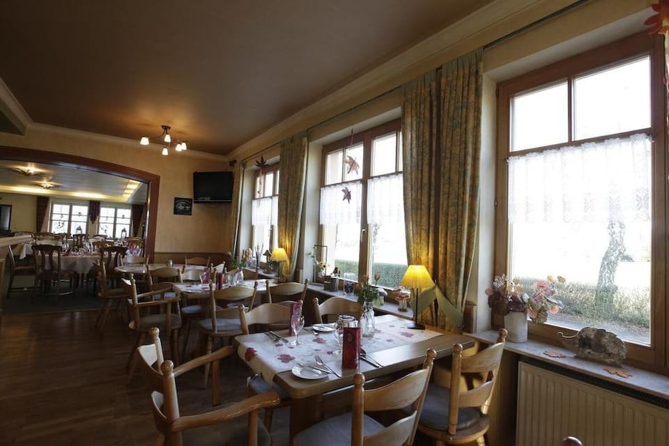 Hotel Restaurant Haus Waldesruh Hotel in Rhein-Hunsrück-Kreis