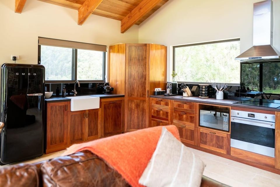 Adventure Bay Retreat Hotel in South Bruny