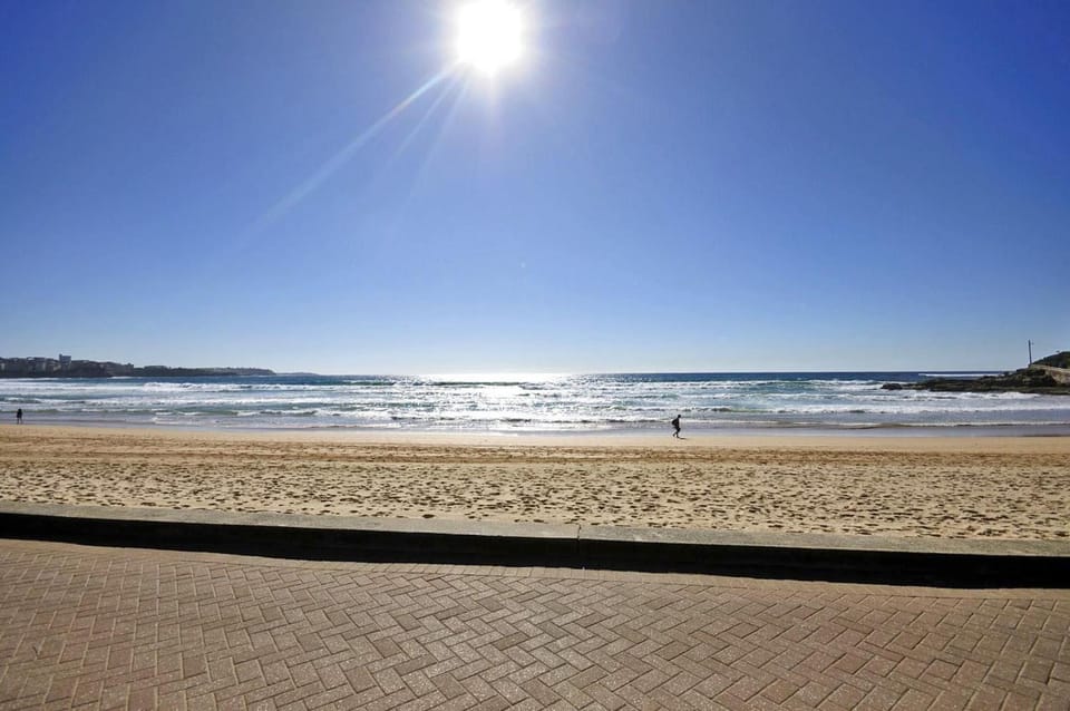 Lotus Stay Manly - Apartment 31C Hotel in Manly