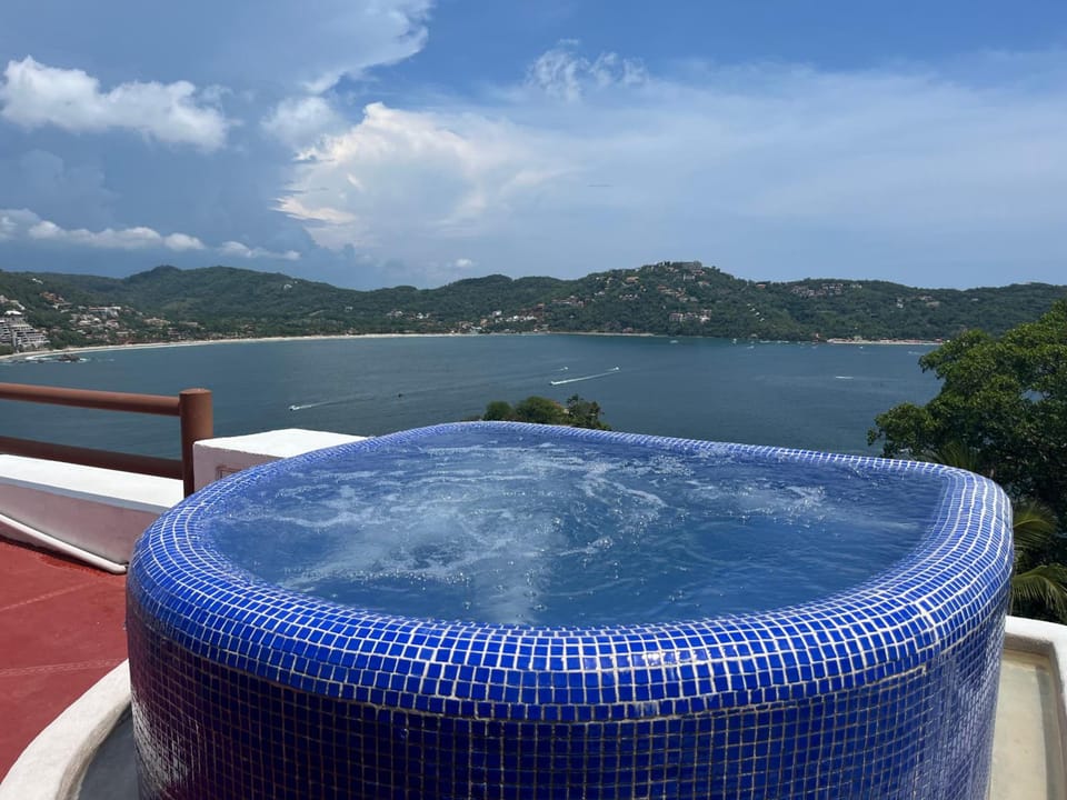 Villas El Morro Hotel in Zihuatanejo