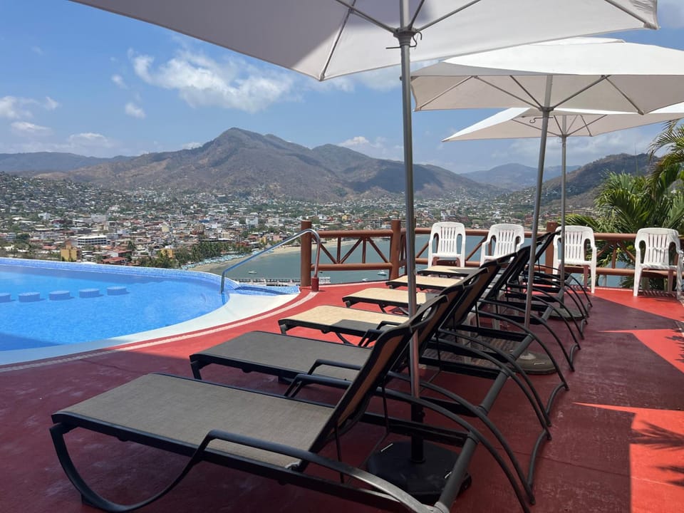 Villas El Morro Hotel in Zihuatanejo
