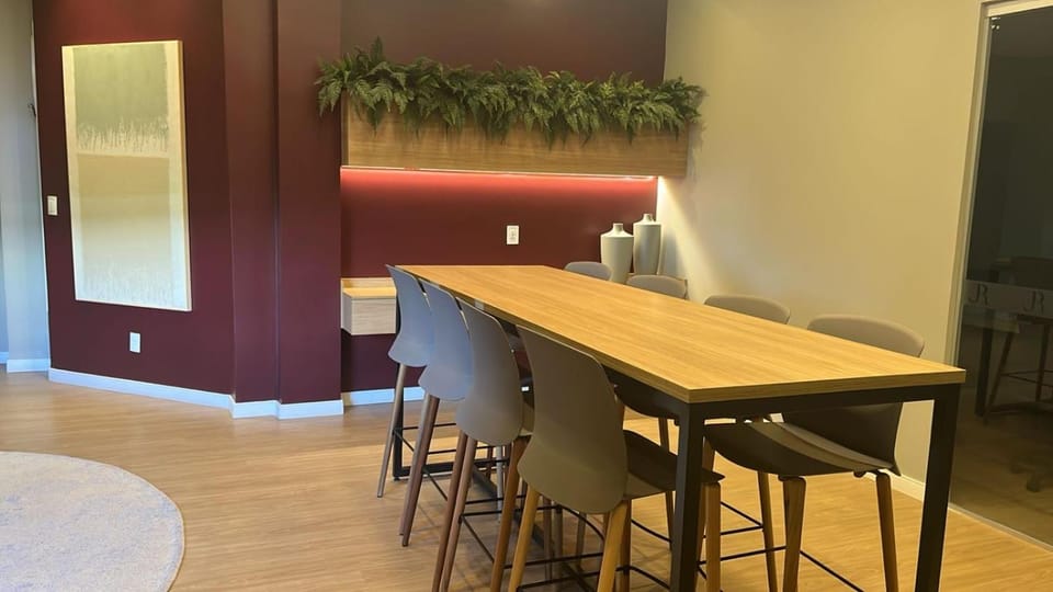 Shared lounge/TV area