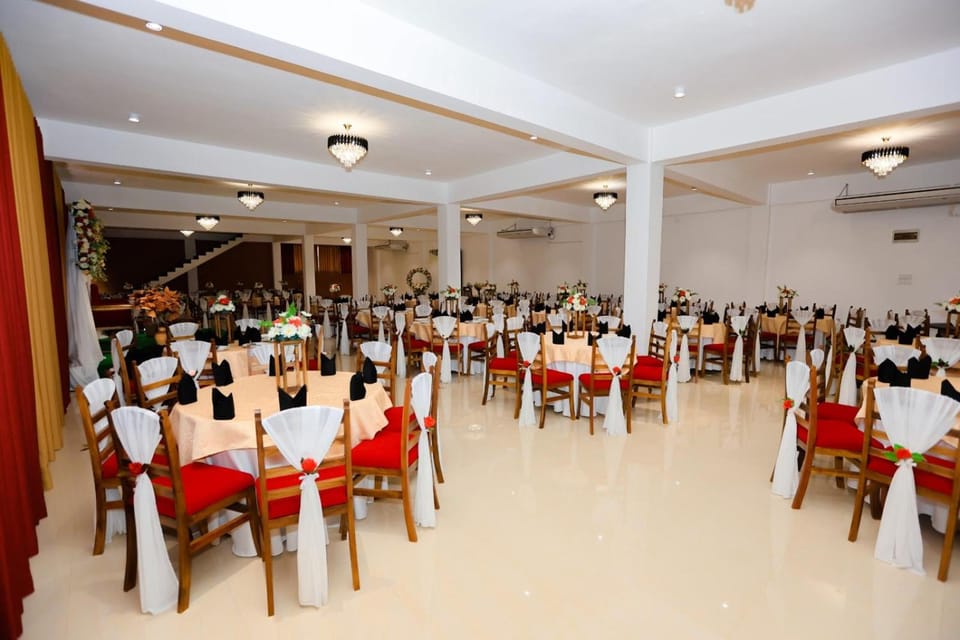 Hotel Varsha Hotel in Sri Lanka