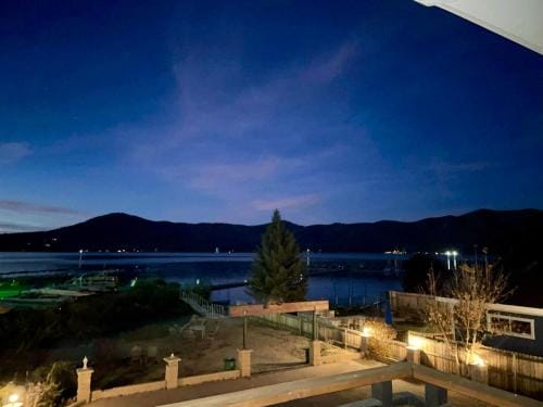 Lakefront Escape Hotel in Big Bear