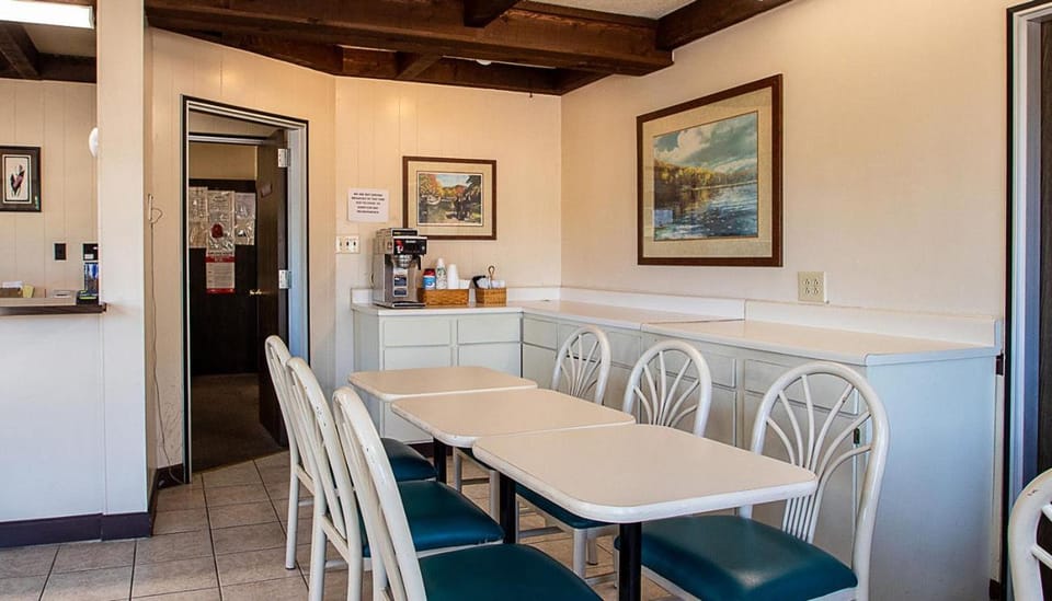 Country Squire inn and suites Inn in Ohio