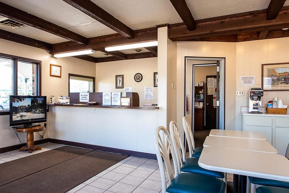 Country Squire inn and suites Inn in Ohio