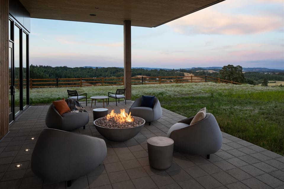 Inn the Ground Hotel in Willamette Valley
