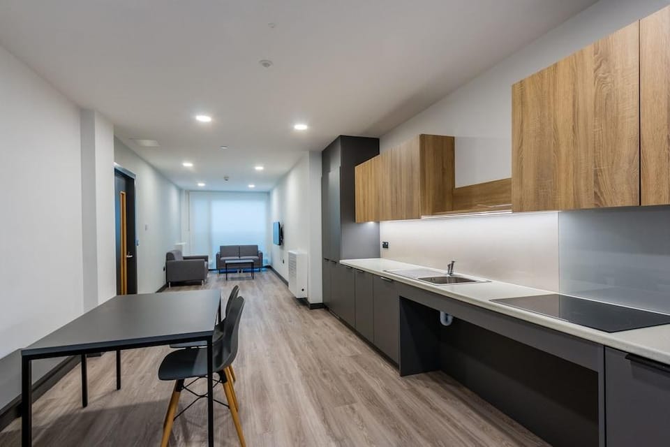 Destiny Student - Ardee Point Hotel in Dublin
