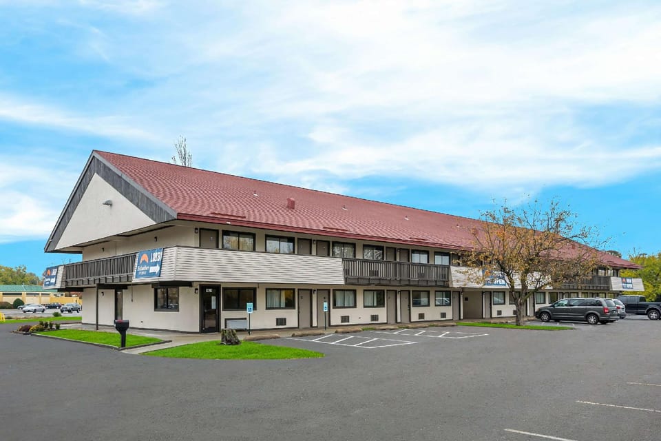 Suburban Studios Peoria Hotel in Peoria
