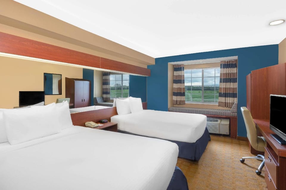 Clarion Pointe  Hotel in Mississippi