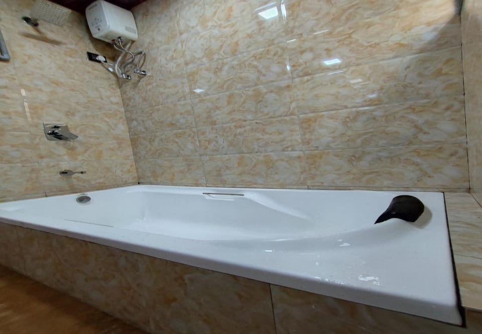 Hotel Starlit Hotel in Thane