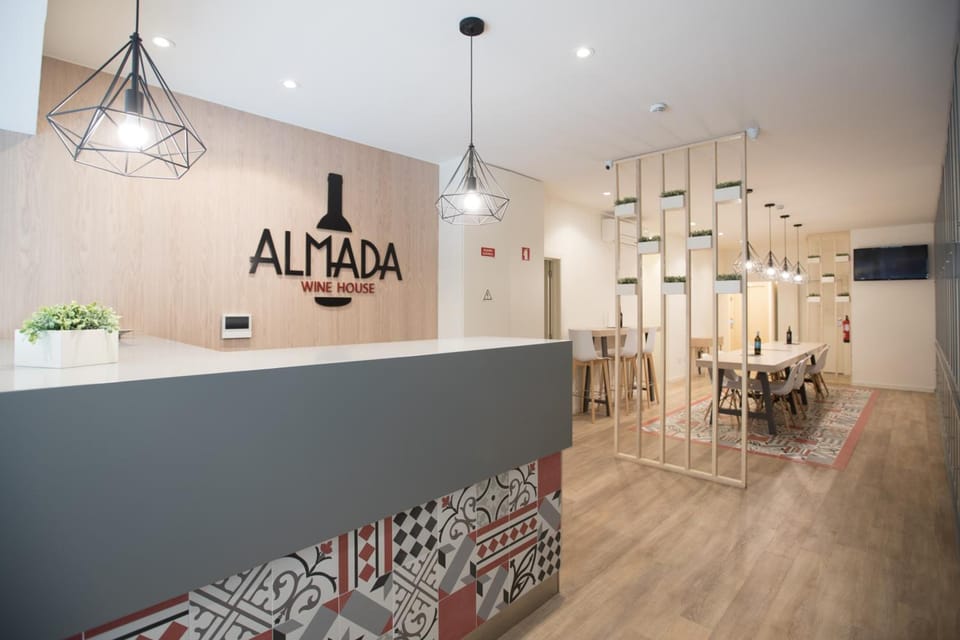 Almada Wine House Hotel in Porto