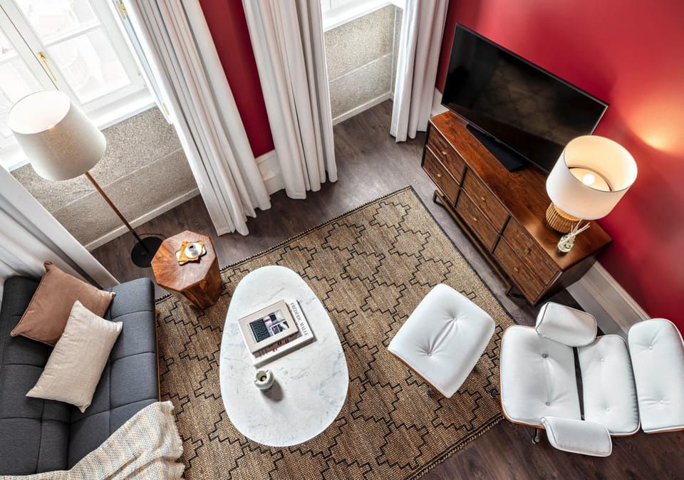 Shared lounge/TV area