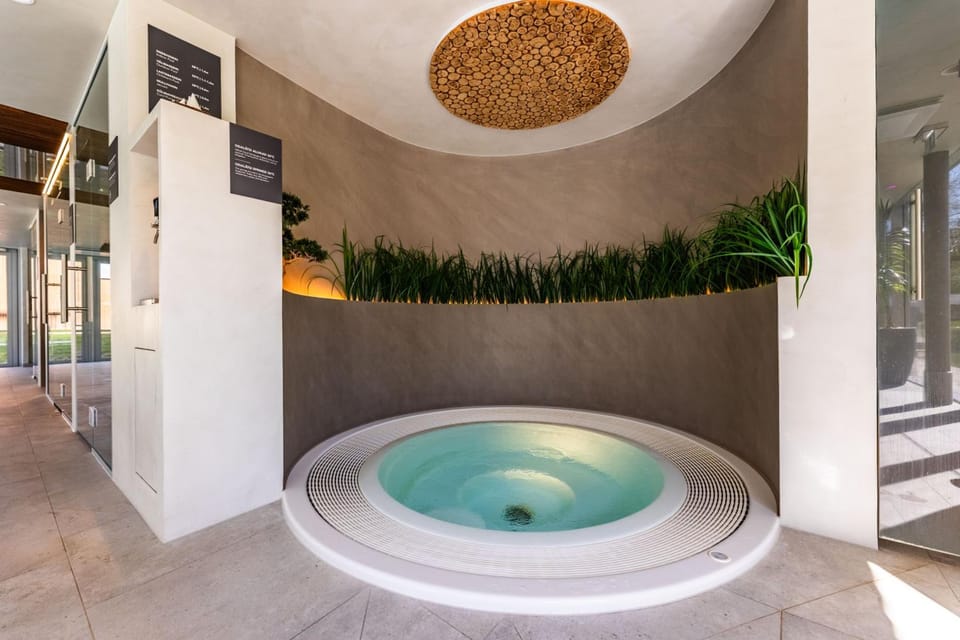 Hot tub
