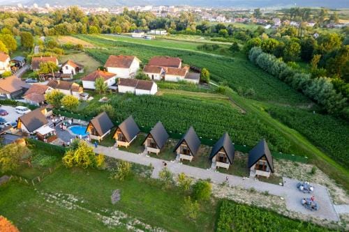 Resort La Familia Inn in Lika-Senj County