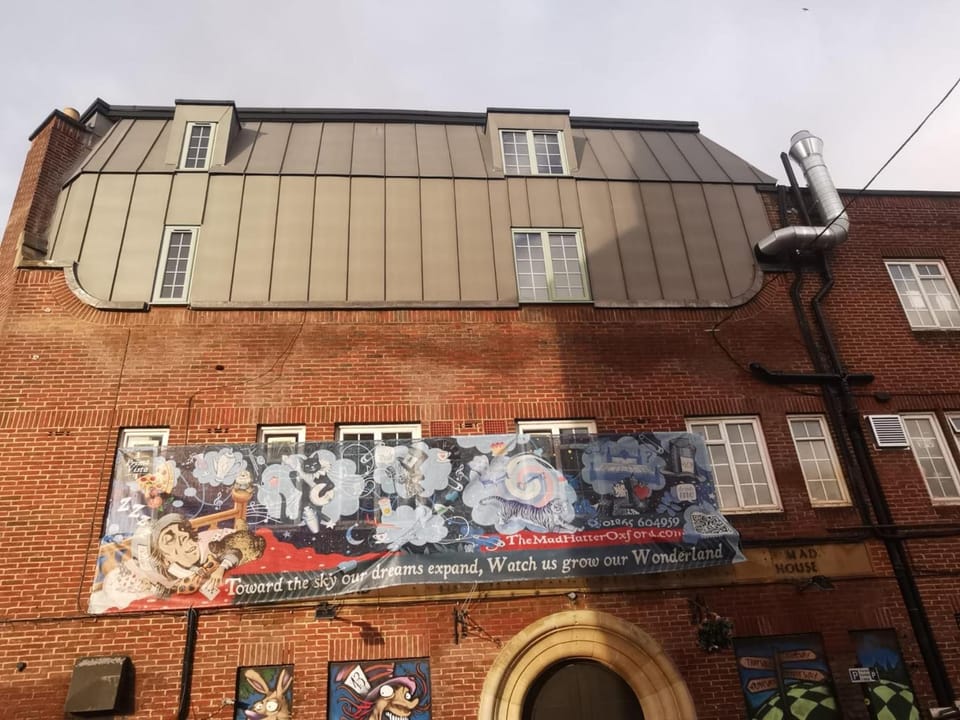 The Mad Hatter's Guestrooms Hotel in Oxford