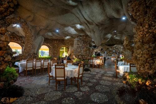 Kompleksi Turistik DEA Hotel in Montenegro