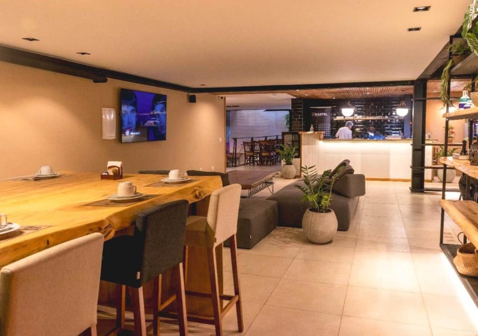 Shared lounge/TV area