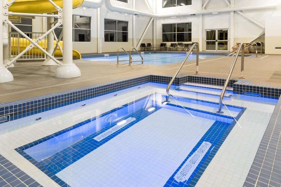 Ramada By Wyndham Revelstoke Hotel in Revelstoke