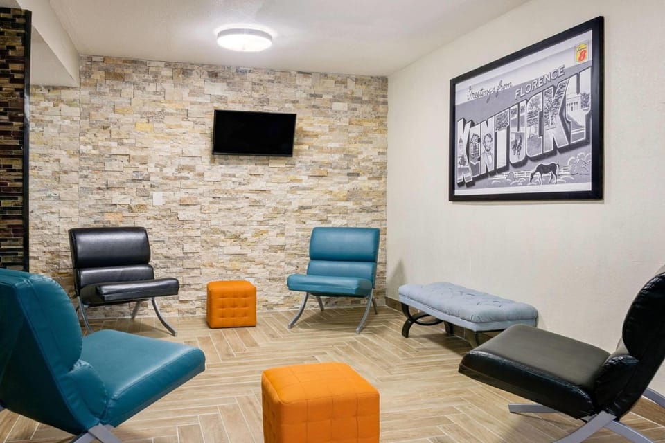 Super 8 by Wyndham Florence Hotel in Florence