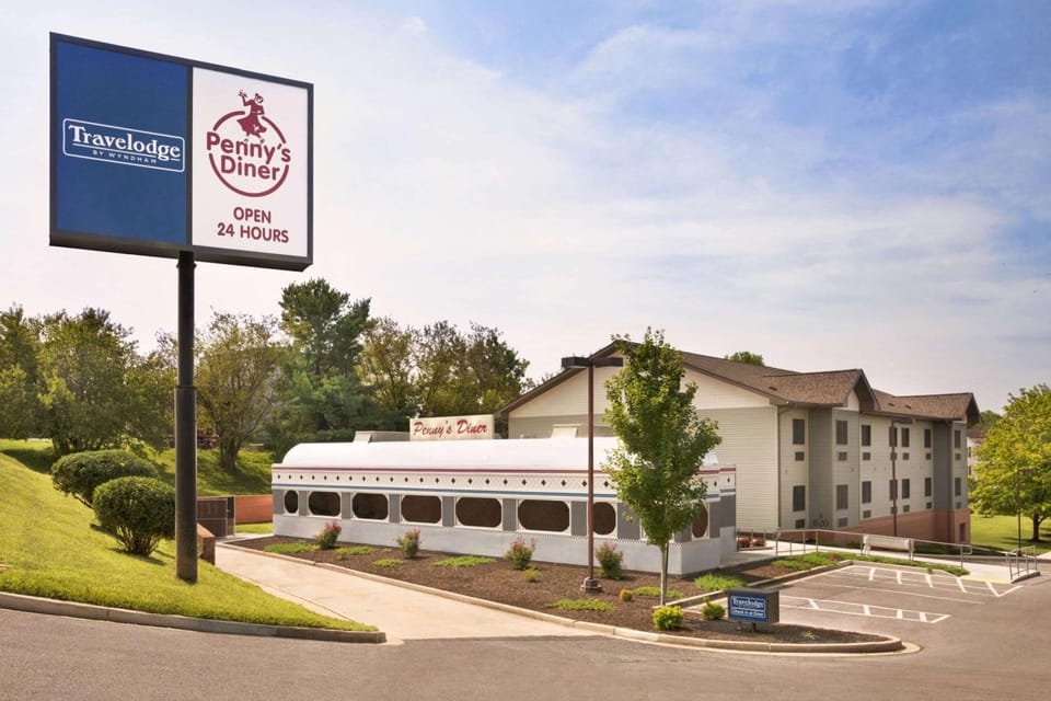 Travelodge by Wyndham Brunswick near Fredrick Hotel in Brunswick