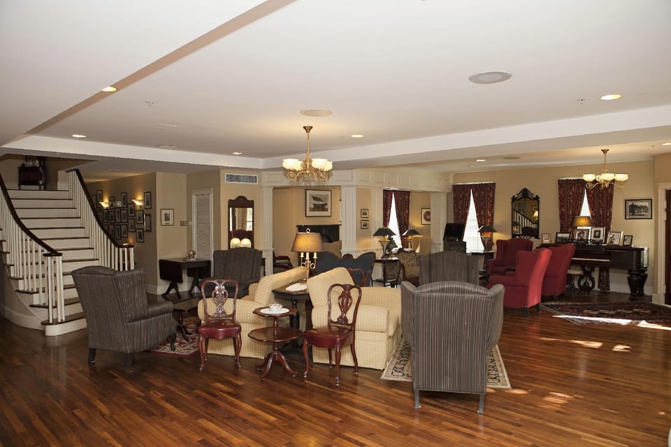 THE GREAT GEORGE Hotel in Charlottetown