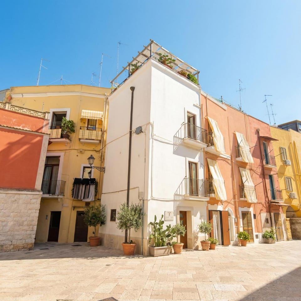 Tatiana - Historic House Hotel in Bari