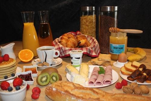Hotel Les Charmilles Hotel in Besse-et-Saint-Anastaise