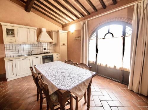 ISA-Residence with swimming-pool in Monteverdi Marittimo Hotel in Tuscany