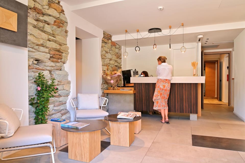 HOTEL SAINT ROCH Hotel in Corsica
