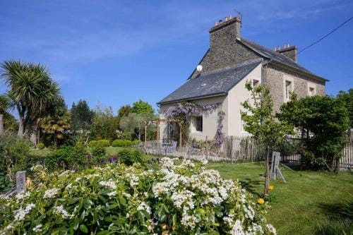 Petite Emeraude Hotel in Cancale