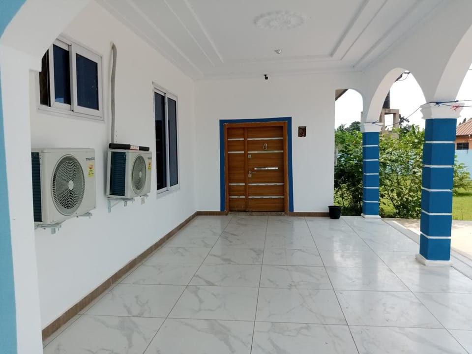 Dexxy's Palace Hotel Hotel in Greater Accra Region, Ghana