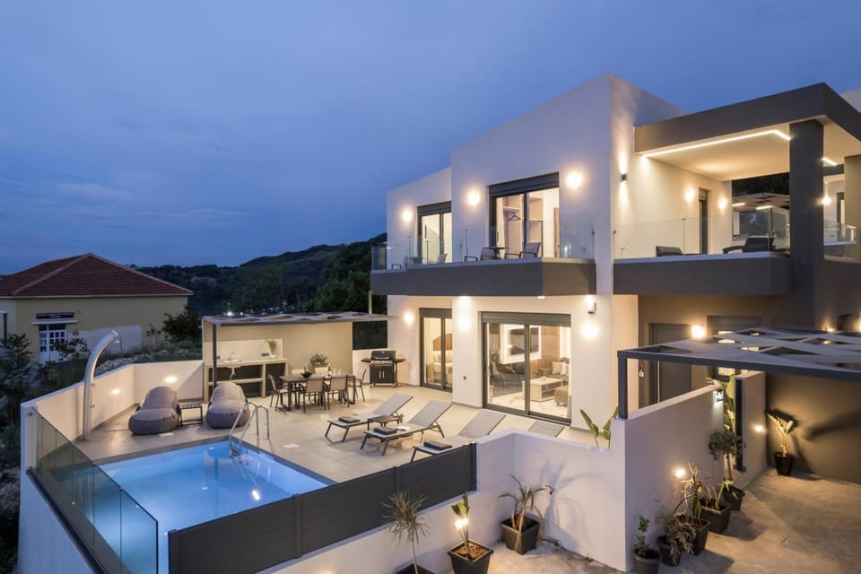 Four Horizons Luxury Villas Hotel in Crete
