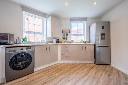 Close to Warwick University - Clover Way by Ty SA Hotel in Coventry