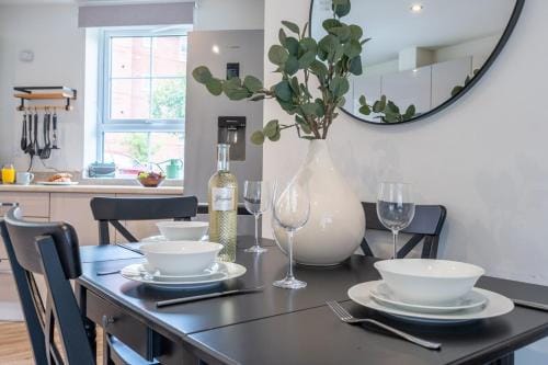 Close to Warwick University - Clover Way by Ty SA Hotel in Coventry