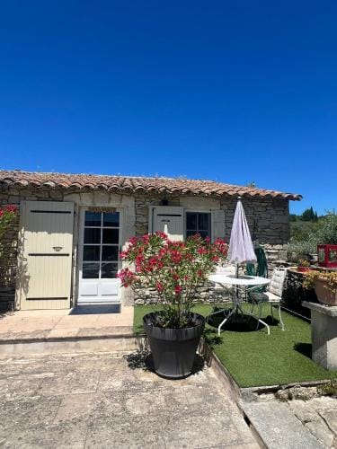Chambre d'hotes chez Maguy B-Villa Makeire Hotel in Gordes