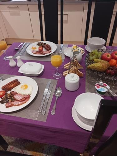 BODLONDEB CASTLE BED & BREAKFAST { CENTRAL LLANDUDNO} Hotel in Llandudno